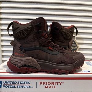 New Vans Crestline Gore-Tex MTE Shoe Boots Chocolate Brown Men’s Size 7 / W 8.5